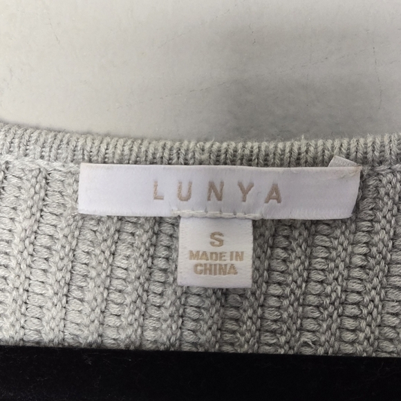 Lunya Gray Cozy Organic Cotton Silk Reversible Ribbed Pullover Oversized Sweater - Picture 5 of 8